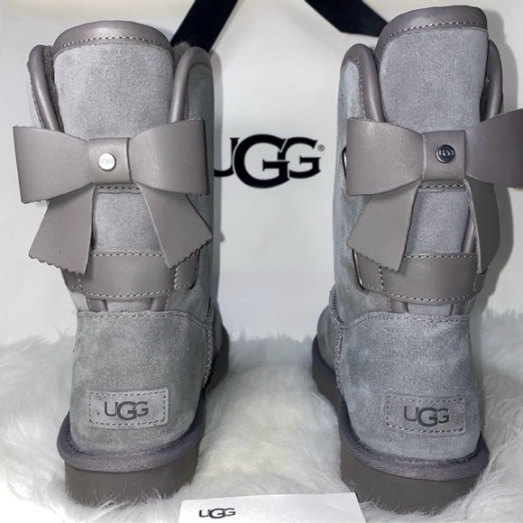 UGG Classic SHORT BAILEY LEATHER BOW Boots Woman size 8 New in box - Picture 7 of 11